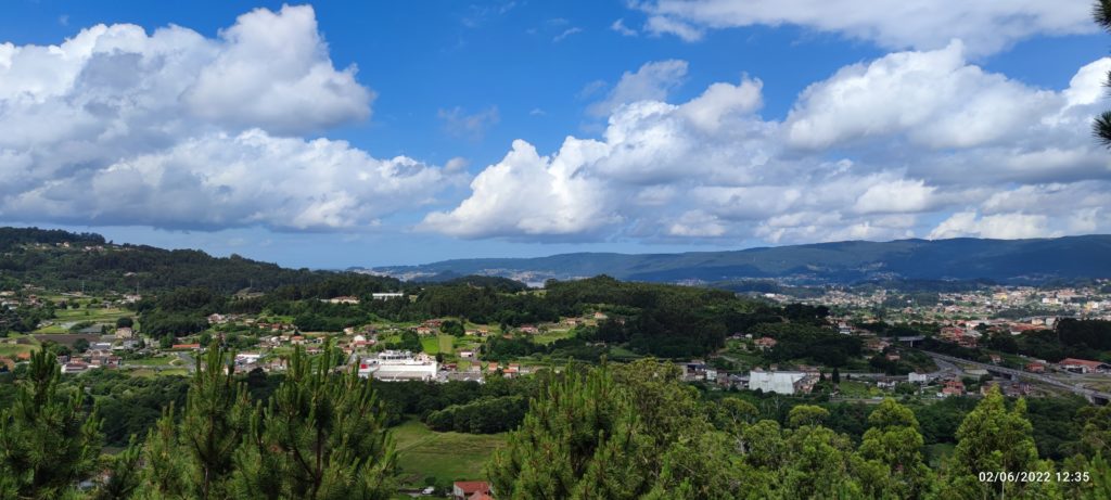 Vistas desde o mirador de San Cibrán en Lusquiños, Pontevedra.